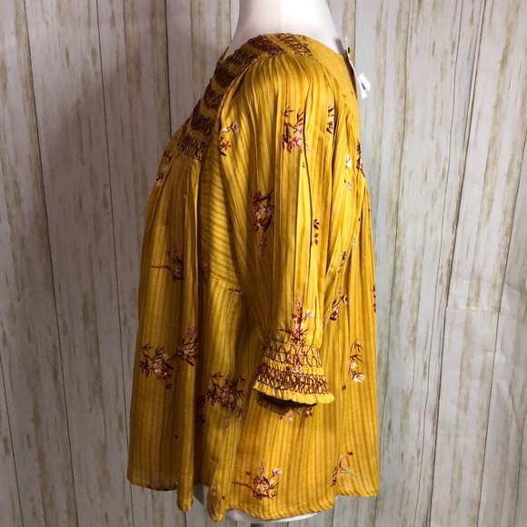 ACOS & A color gold size medium women’s top - Picture 5 of 11